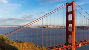 Experience the public art, trolleys, and boardwalks of San Francisco